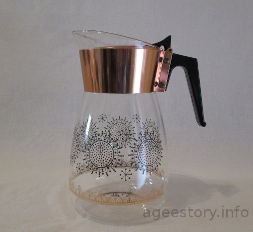 pyrex coffee jug with black and gold decoration
