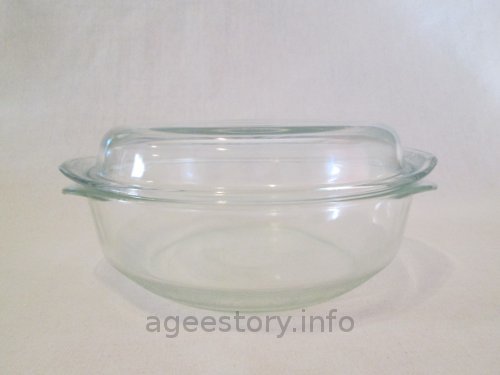 round 3 pt casserole with drop-down handles, late 1970s